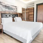 Hotel Feri Surf Club