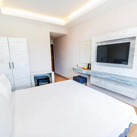 Отель Feri Surf Club
