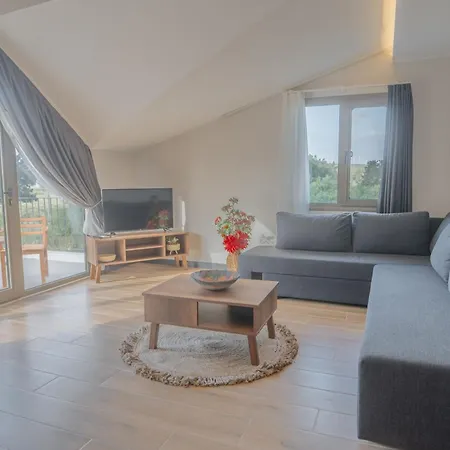 Отель Feri Surf Club