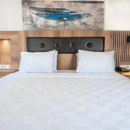 Отель Feri Surf Club *